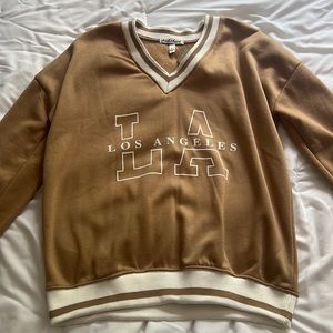 Derek heart medium v-neck Los Angeles brown and white sweater